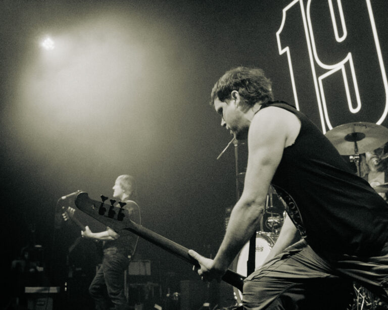 Live Review – Ash