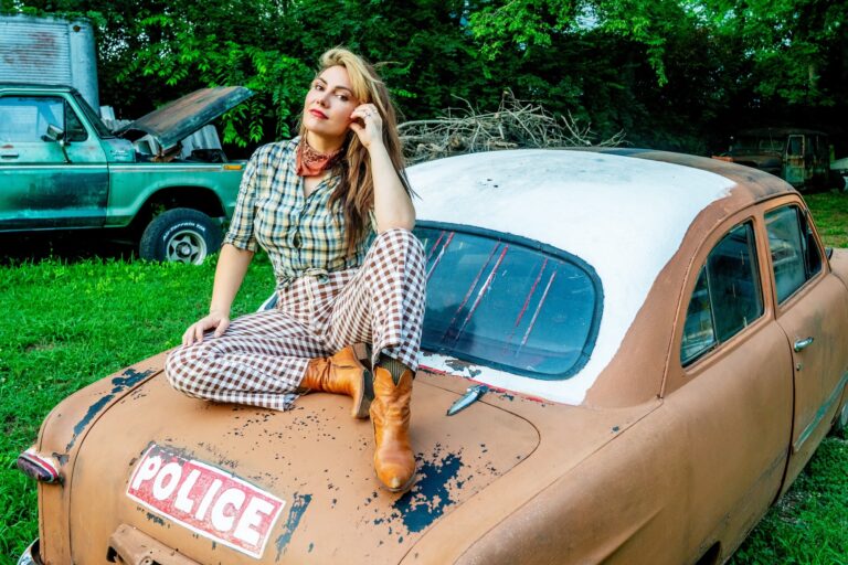 ELLA HOOPER SADDLES UP FOR WILD NEW CHAPTER WITH NEW SINGLE ‘COWBOY MAN’ FOURTH TASTE OF FORTHCOMING ALBUM ‘OVERNIGHT SUCCESS’ DUE OCTOBER 2 + NATIONAL ALBUM LAUNCH TOUR KICKS OFF THIS OCTOBER