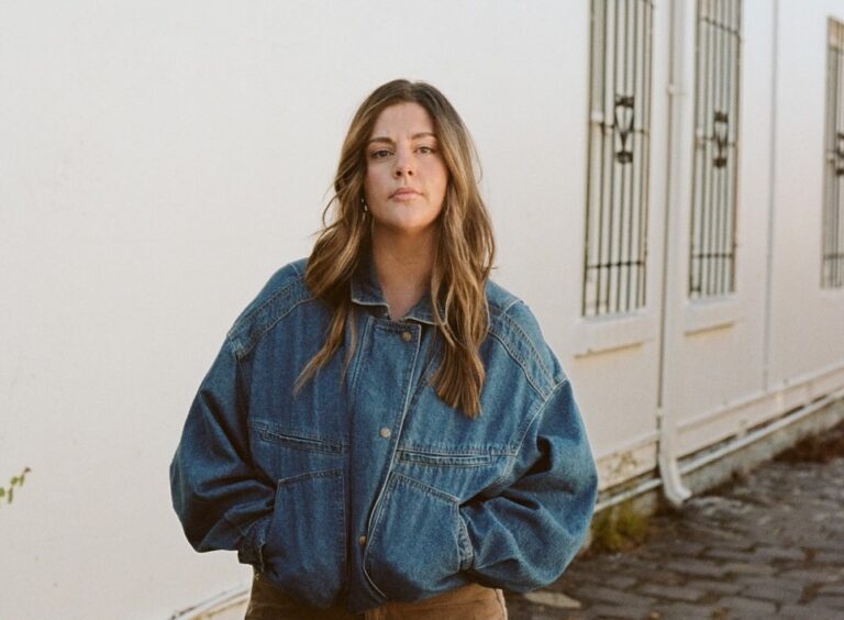 Sidney shares new single “when you know you know”; Currently on “what if it ends?” debut headline tour