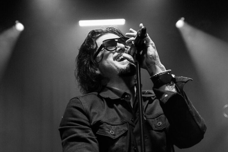 Live Review & Gallery: JD Fortune